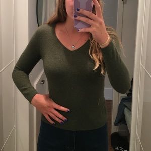 Fenn Wright Manson 100% cashmere sweater